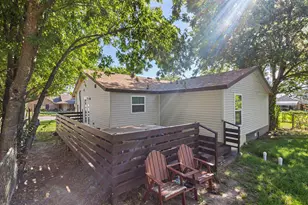 2006 E Cates St, Bridgeport, TX 76426 - Photo 3