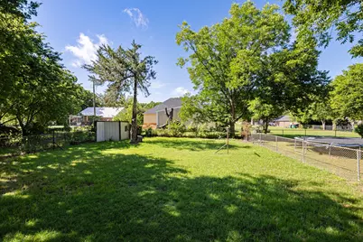 2006 E Cates Street, Bridgeport, TX 76426 - Photo 5