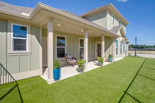 104 Cardinal Woods Ct, Granbury, TX 76049 - Photo 5