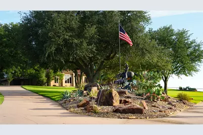 701 W Walcott Street, Pilot Point, TX 76258 - Photo 11