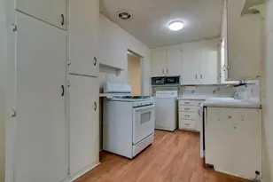 5205 Roxie St, Haltom City, TX 76117 - Photo 7