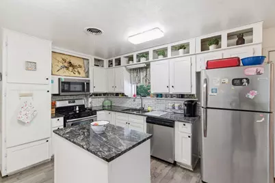 7017 Oakland Lane, North Richland Hills, TX 76180 - Photo 9