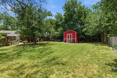 7017 Oakland Lane, North Richland Hills, TX 76180 - Photo 17