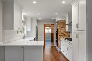10111 Estate Ln, Dallas, TX 75238 - Photo 9