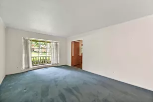 10111 Estate Ln, Dallas, TX 75238 - Photo 15