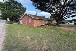 101 Pine St, Keene, TX 76059 - Photo 13
