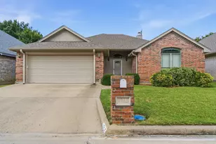 1712 Sully Ct, Stephenville, TX 76401 - Photo 3