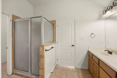 1904 Lazy Court, Granbury, TX 76048 - Photo 15