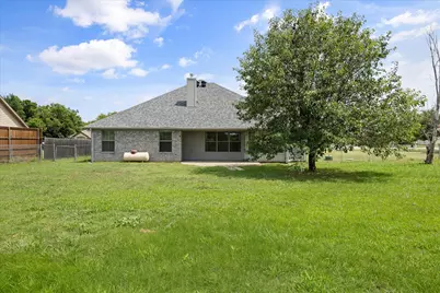 1904 Lazy Court, Granbury, TX 76048 - Photo 27