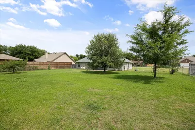 1904 Lazy Court, Granbury, TX 76048 - Photo 27