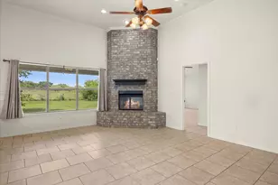 1904 Lazy Ct, Granbury, TX 76048 - Photo 3