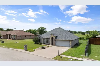 1904 Lazy Court, Granbury, TX 76048 - Photo 35