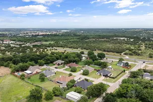 1904 Lazy Ct, Granbury, TX 76048 - Photo 31