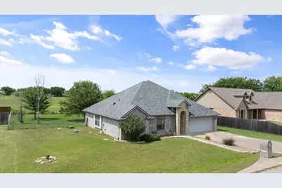 1904 Lazy Court, Granbury, TX 76048 - Photo 35