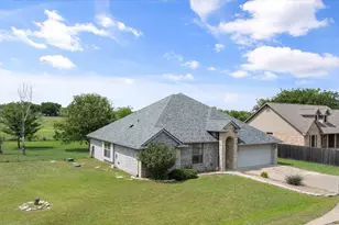 1904 Lazy Ct, Granbury, TX 76048 - Photo 35