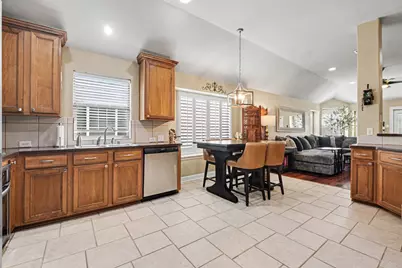 2759 Waterway Drive, Grand Prairie, TX 75054 - Photo 9