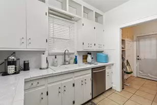 1915 Ashland Ave, Fort Worth, TX 76107 - Photo 7