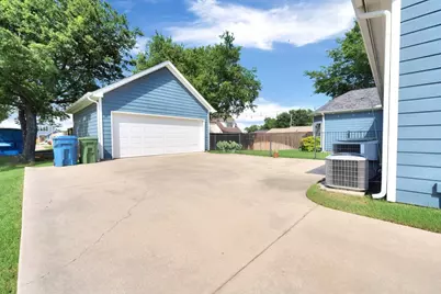 305 Main Street, Roanoke, TX 76262 - Photo 33