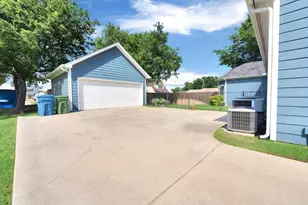 305 Main St, Roanoke, TX 76262 - Photo 33