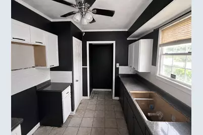 1010 Winters Street, Dallas, TX 75216 - Photo 9