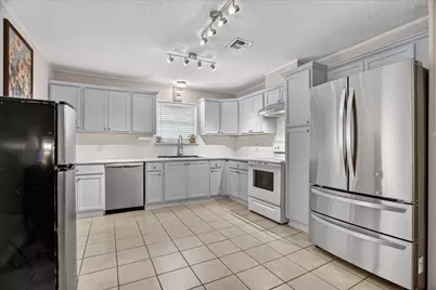 408 Grandview Drive, Granbury, TX 76049 - Photo 5