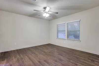 1809 Evergreen Court, Grapevine, TX 76051 - Photo 9