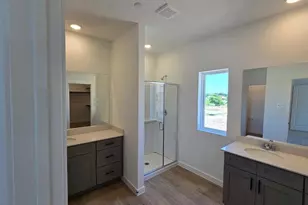 5713 Lakeview Dr, Watauga, TX 76148 - Photo 17