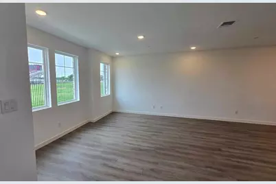 5720 Lakeview Drive, Watauga, TX 76148 - Photo 3
