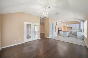 6101 Fox Hunt Dr, Arlington, TX 76001 - Photo 11