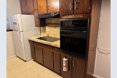 1825 Schumac, Bedford, TX 76022 - Photo 9