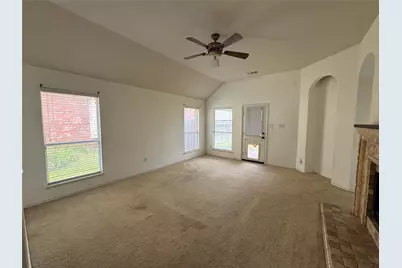 2033 Meadow Park Drive, Princeton, TX 75407 - Photo 7