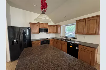 2033 Meadow Park Drive, Princeton, TX 75407 - Photo 3