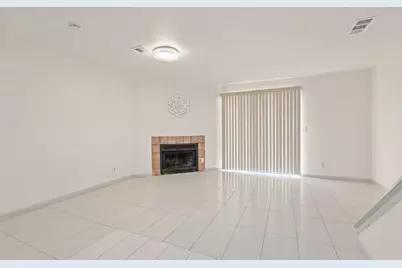 700 W Collins Street, Denton, TX 76201 - Photo 15