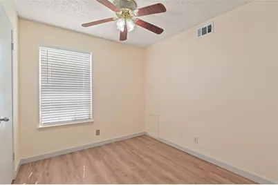 700 W Collins Street, Denton, TX 76201 - Photo 29