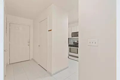 700 W Collins Street, Denton, TX 76201 - Photo 5