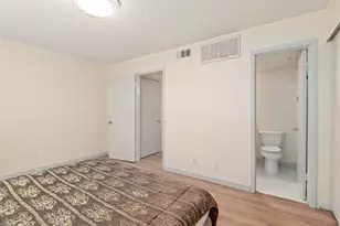 700 W Collins St, Denton, TX 76201 - Photo 23