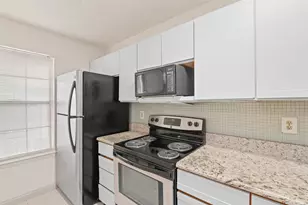 700 W Collins St, Denton, TX 76201 - Photo 11
