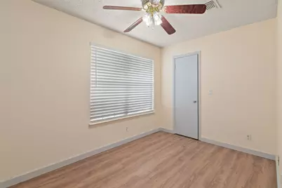 700 W Collins Street, Denton, TX 76201 - Photo 25