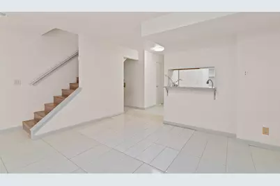 700 W Collins Street, Denton, TX 76201 - Photo 17