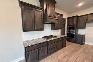 2304 Lonsdale Dr, Mansfield, TX 76084 - Photo 9