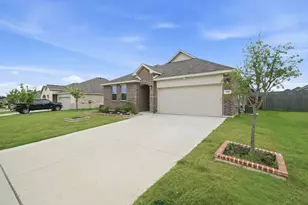1312 Pistachio Dr, Azle, TX 76020 - Photo 3