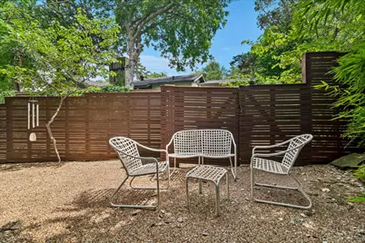 2816 Ilahe Drive, Dallas, TX 75233 - Photo 35