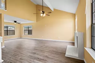 804 Wyndham Pl, Arlington, TX 76017 - Photo 3