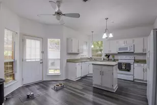 5428 Rolling Green Rd, Arlington, TX 76017 - Photo 11