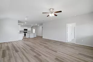 312 Blanco Dr, Azle, TX 76020 - Photo 5
