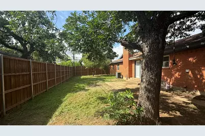 407 Dunaway Drive, Euless, TX 76040 - Photo 19