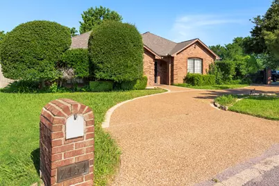 7454 Queensbury Circle, Fort Worth, TX 76133 - Photo 3