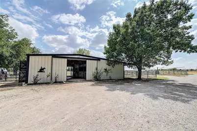 10609 Jackson Road, Krum, TX 76249 - Photo 27