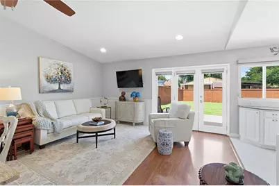 5225 Bartlett Drive, The Colony, TX 75056 - Photo 3