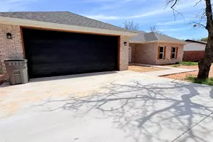 1503 S Rodgers Dr, Graham, TX 76450 - Photo 3